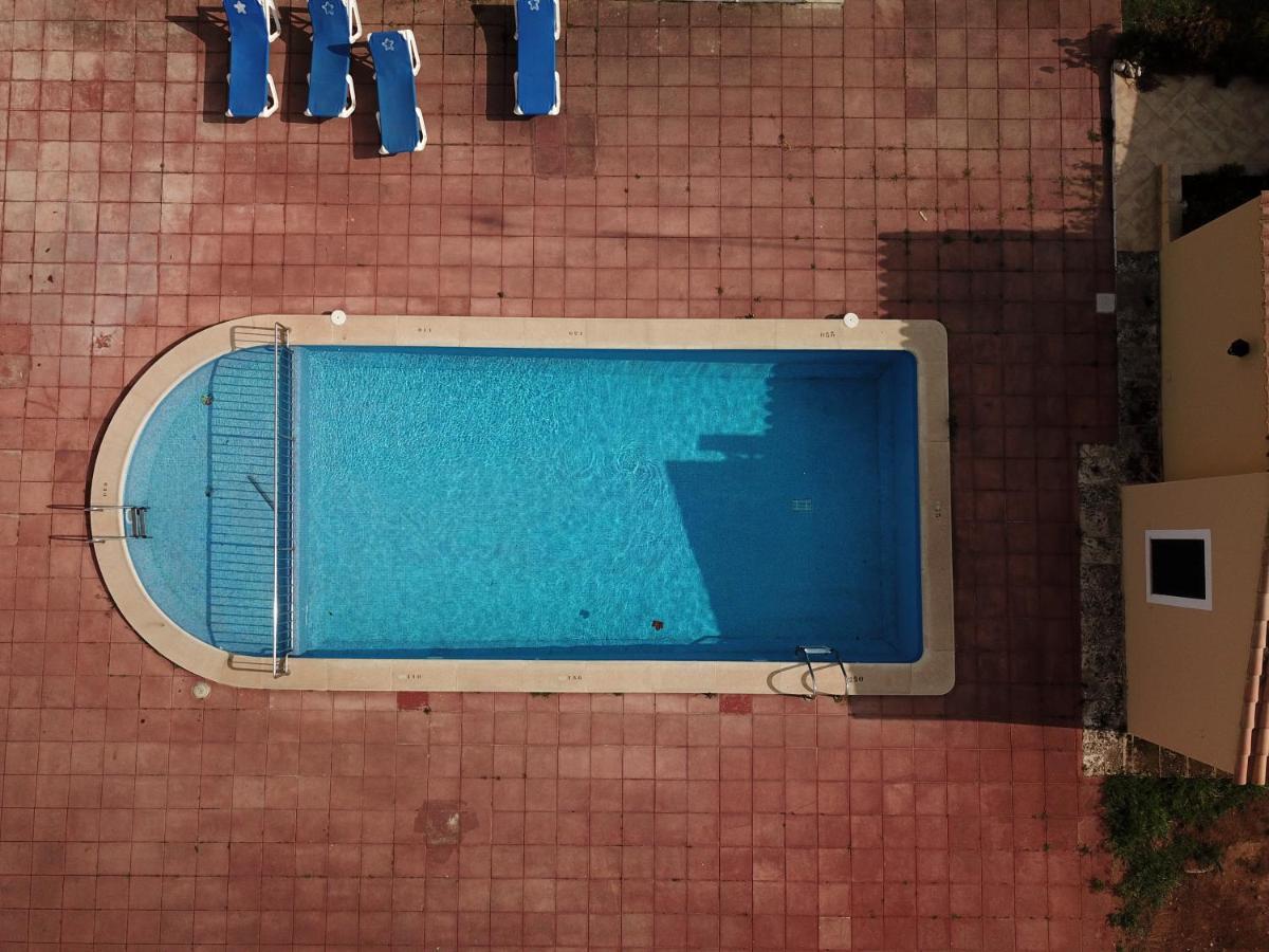 Apartamento Con Piscina Y Playa Son Xoriguer Bagian luar foto