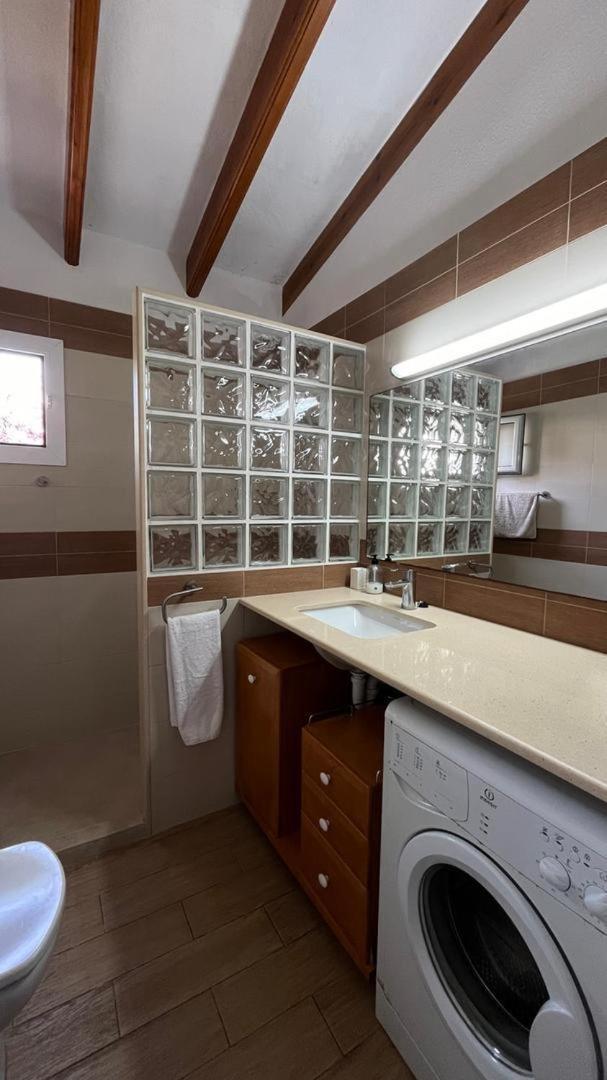 Apartamento Con Piscina Y Playa Son Xoriguer Bagian luar foto