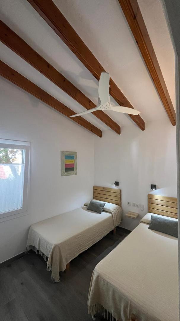 Apartamento Con Piscina Y Playa Son Xoriguer Bagian luar foto